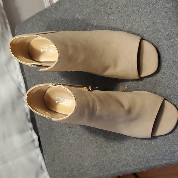 Market & Spruce Shoes - Stitch Fix Market & Spruce Tan Sandal Size 8.5